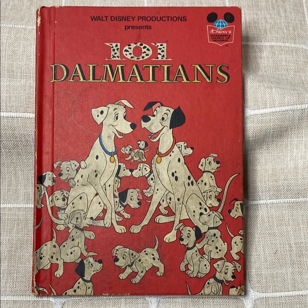 Vintage Walt Disney 1st Edition 101 Dalmatians Book Wonderful World of Reading